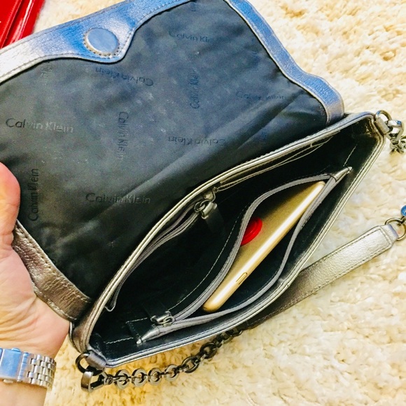 Keven Kline  pearlised clutch - Picture 4 of 8